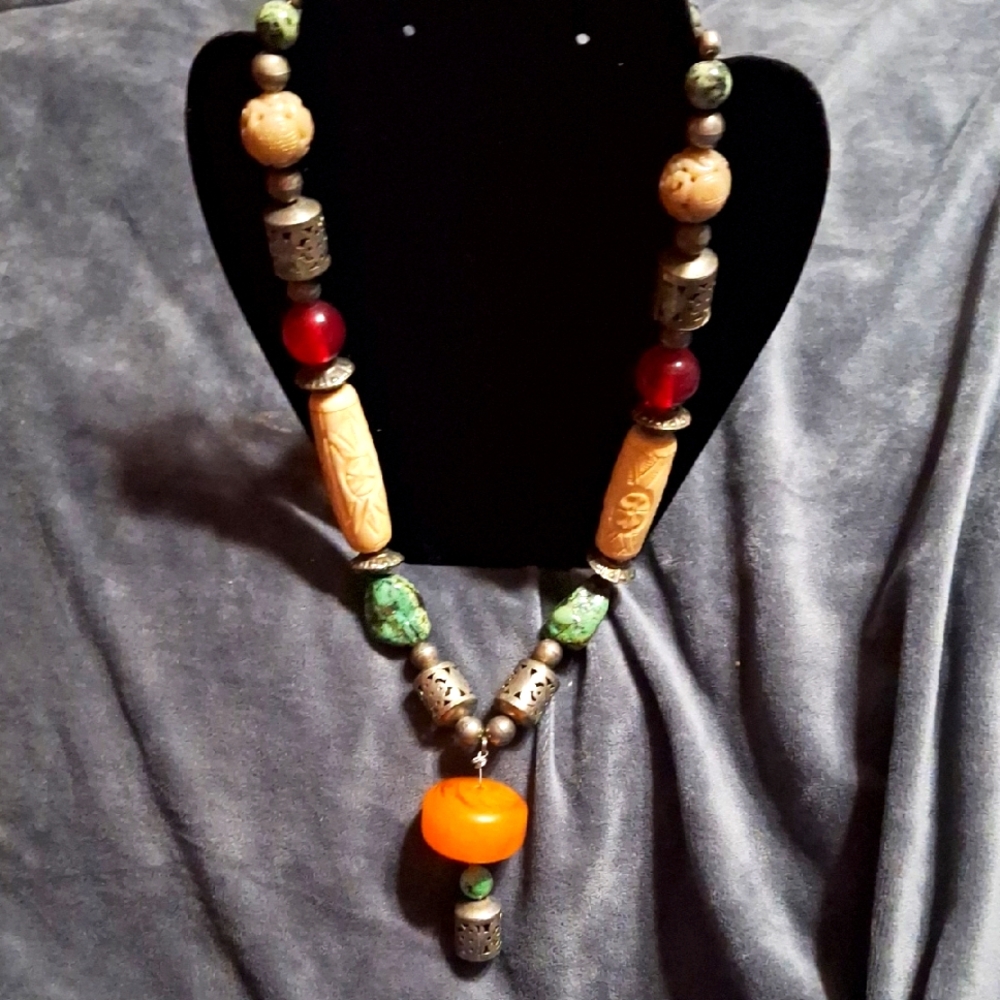 Carve Jade Balls Multicolor Beaded Necklace
